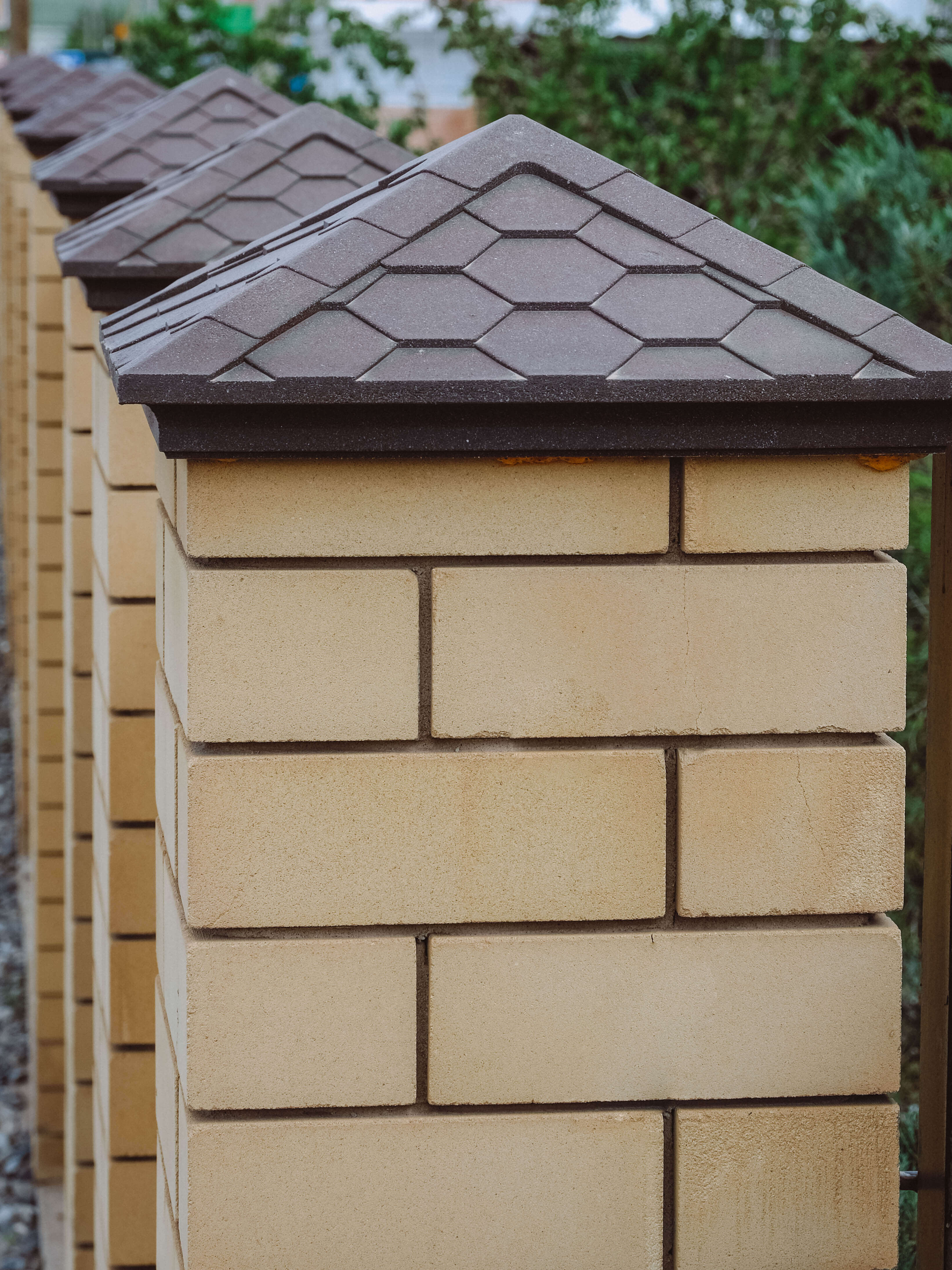 Колпак Zking Эверест Коричневый на столб 1.5х1.5 кирпича (390х390мм) в Слободском фото